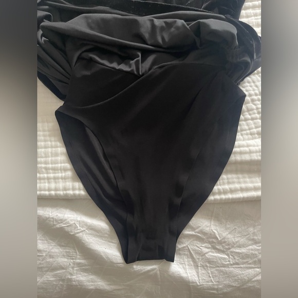 Norma Kamali Drop Shoulder Side Drape Gown in Black velvet - Picture 9 of 13